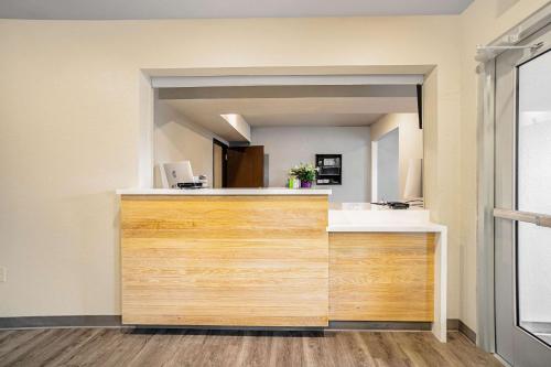 WoodSpring Suites Naples