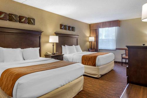 Standard Queen Room with Two Queen Beds - Non-Smoking