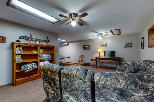 Kingdom Cabin #1 - image 3