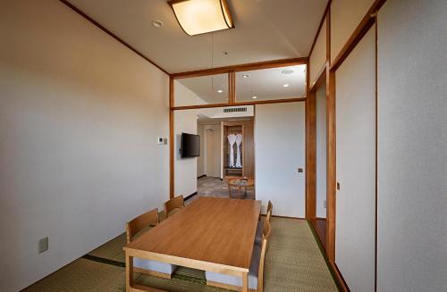 Facilities, ANA Crowne Plaza Resort Okinawa Uruma Hills By IHG in Uruma
