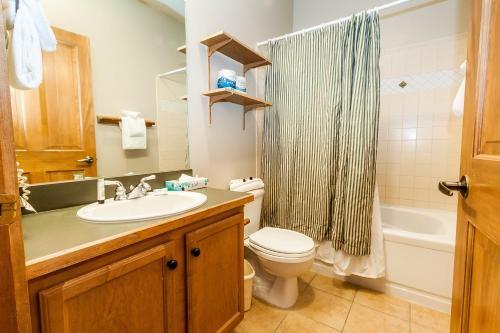 Arapahoe Lodge by Summit County Mountain Retreats thumb 3