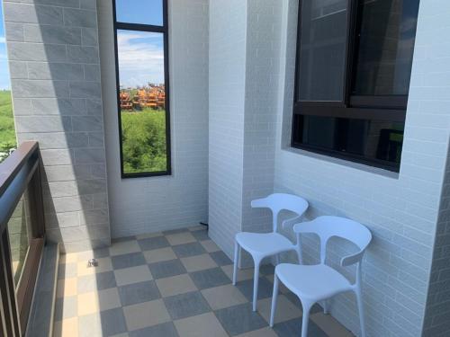 南滬57民宿 near Twin-Hearts Stone Weir