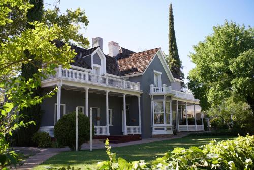 The Mulberry Inn -An Historic Bed and Breakfast - Accommodation - St. George