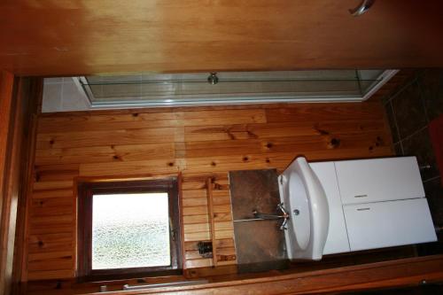 Bathroom, Mountain Breeze Log Cabins in Kareedouw