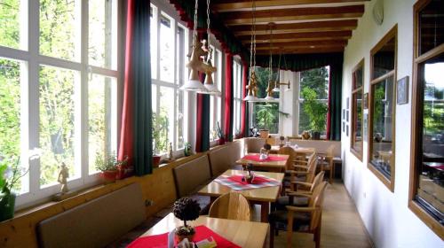 Pension und Gaststätte Naturbaude Eschenhof - image 2