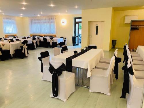 LILTON Hotel Zuffenhausen - main image