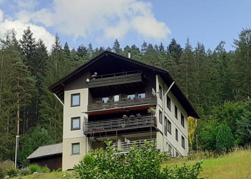 B&B Baiersbronn - Ferienwohnung Tonbachtal - Bed and Breakfast Baiersbronn