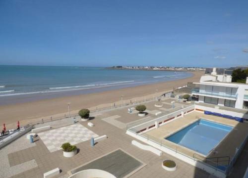 Résidence La Garenne à La Grande Plage, vue mer, piscine et parking privé, 6 personnes