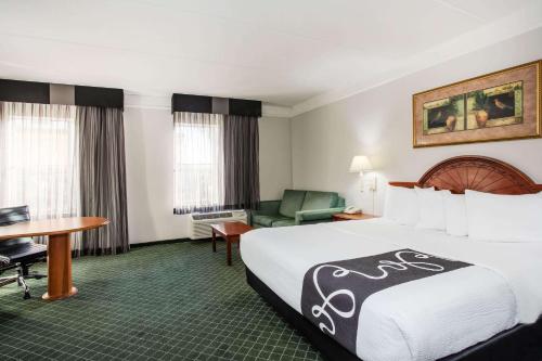 La Quinta Inn & Suites by Wyndham Melbourne