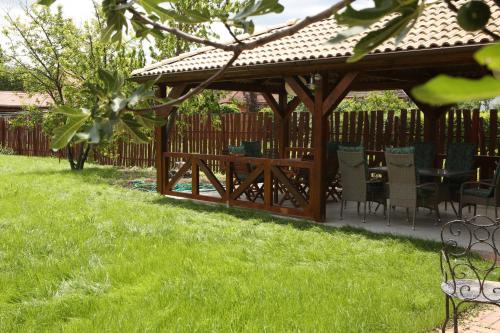 Hunyadi Panzió-Apartman