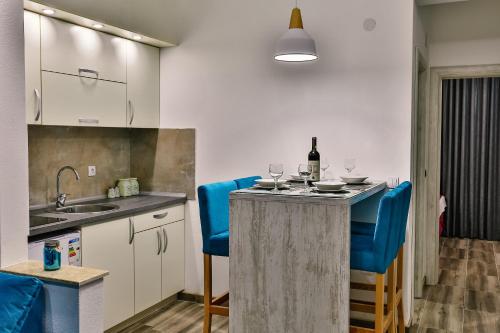 De Lux Apartments Luka - image 5