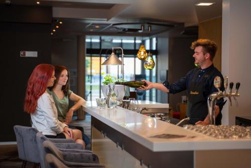 Ibis Hotel Plzeň - image 9