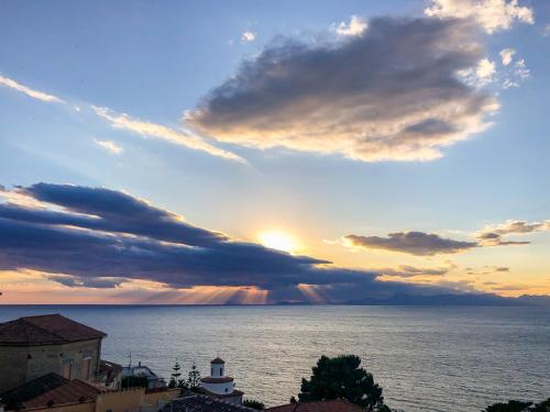 Deluxe Double Room with Balcony and Sea View