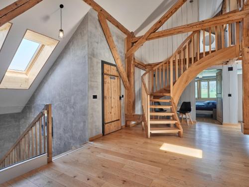 Oprema, Jurabelle in Val-De-Travers