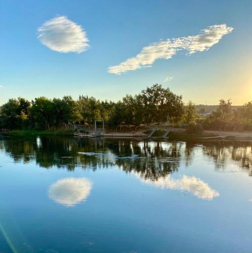 River Ebro Apartments