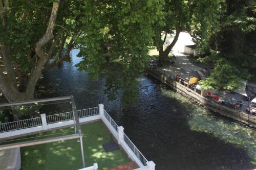 Appartement avec vue sur la Sorgue