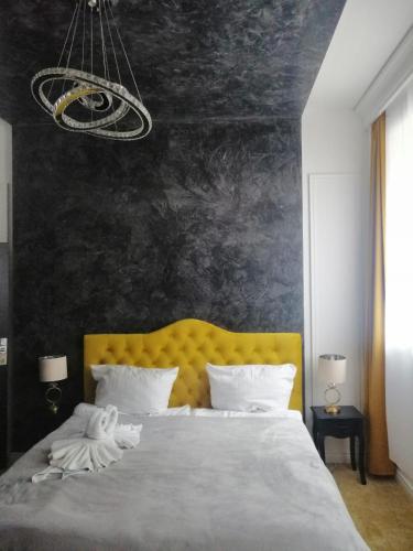 Deluxe Double Room with Bath image 10