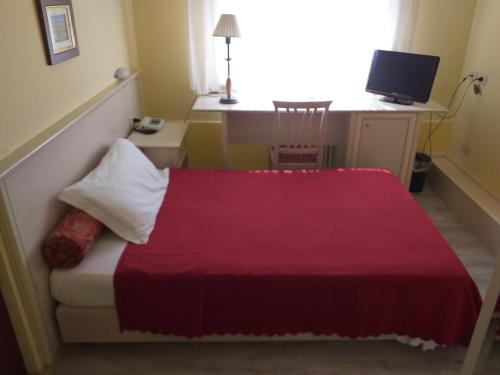 1 twin bed