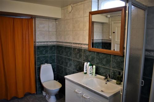 Standard Twin Room with Shared Bathroom