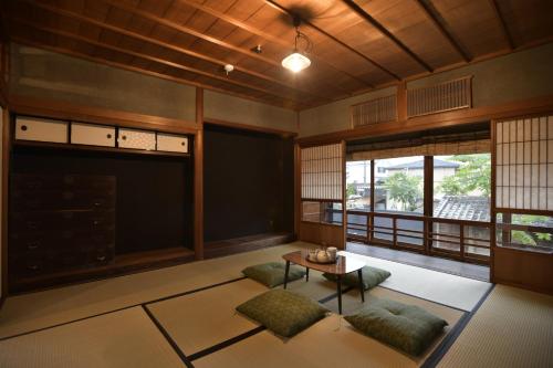 Sasayama Castle Town Guest House KOMEYA - Vacation STAY 92046 - Hotel - Sasayama