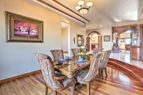 Luxury Hudson Home Mountain View, 30 Mi to Denver