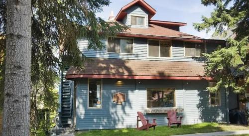 Banff's Rocky Mountain House - Banff