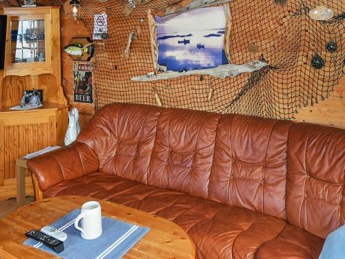 Three-Bedroom Holiday home in Oksvoll - image 2