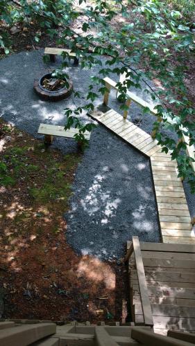 Happy Hollow Cabin - main image