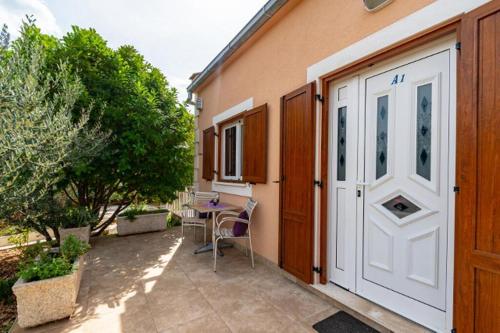 Apartments by the sea Kneza Korcula - 9168 - image 7