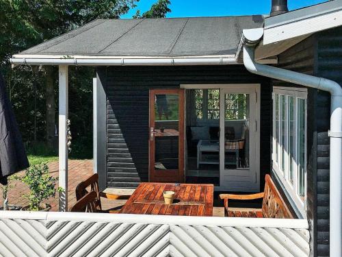  4 person holiday home in R m in Lakolk