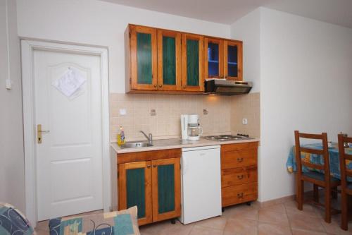 Apartments and rooms with WiFi Vrsar Porec - 3007 - image 14