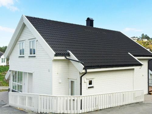 Εξωτερική όψη, 8 person holiday home in Auklandshamn in Χάουγενσουντ