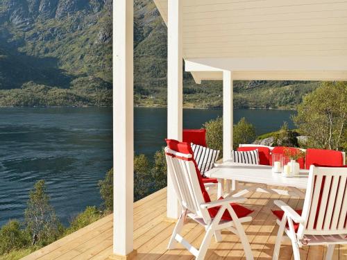 Vistas, 8 person holiday home in Tengelfjord in Melbu
