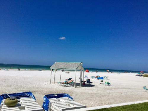 Island House Beach Resort 4N - image 5