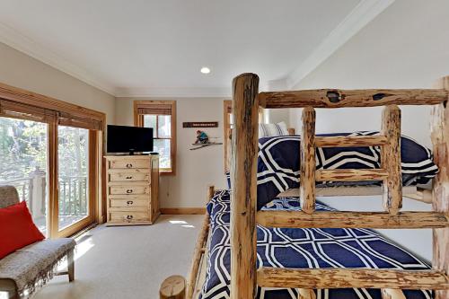 1213EA2B home Main image 2