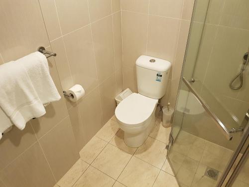 Twin Towers Inn - image 2