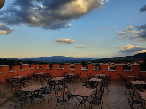 Вид, Hotel Castello Torre in Pietra in Пьєтрадефусі