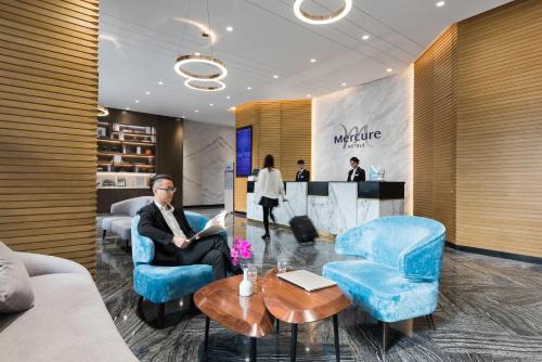 Mercure Shanghai Hongqiao Railway Station in Hongqiao Airport and National Convention Center