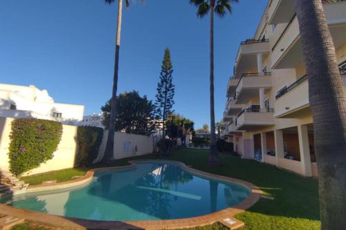 "Quinta da Praia" by LTS - 2F in Torralta