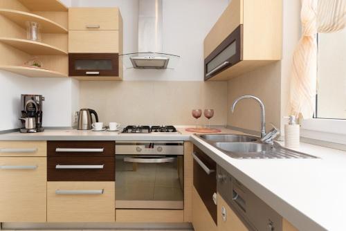 Apartments Warsaw Niecala Noclegi Renters - image 6