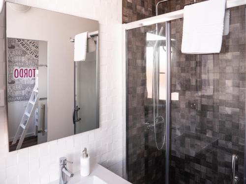 Guest House Stories - image 8