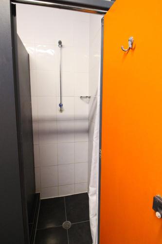 London Backpackers Youth Hostel - image 8