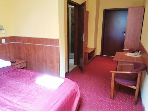 Family Double Room image 3