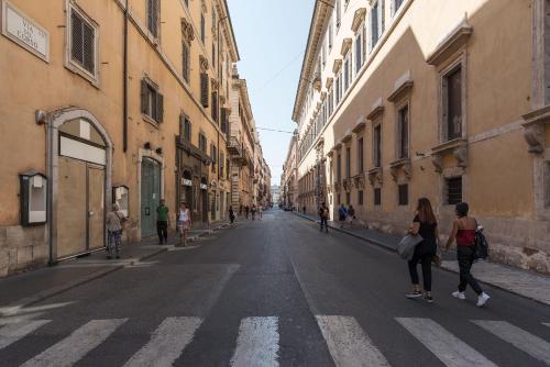 Fontanella Borghese - 2 minutes walk by Spanish Steps! - image 10