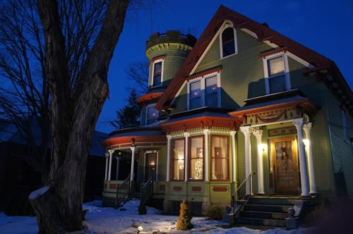 Maplecroft Bed & Breakfast