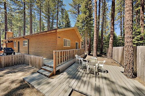 South Tahoe Cabin Near Hiking Skiing & Beach cabin - main image
