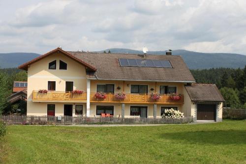 Gästehaus Schreiner - Accommodation - Sankt Oswald