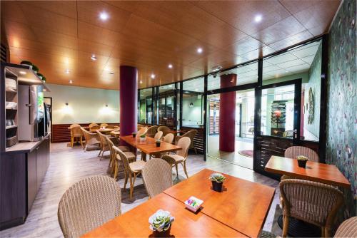 Food and beverages, Teneo Apparthotel Bordeaux Gare Saint Jean near Le Tregey