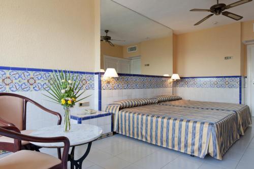2 double beds