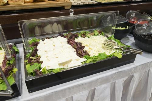 Cumbali Suite Hotel - image 9